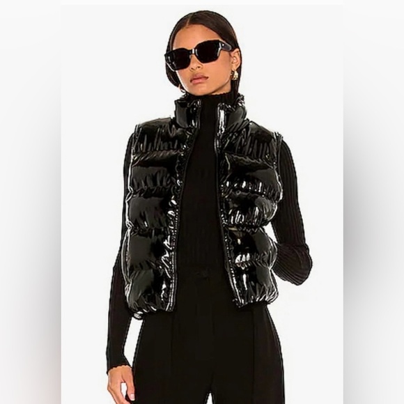 NWT BB Dakota Steve Madden Black Cloud Shine Puffer Vest Size Small - Picture 1 of 9